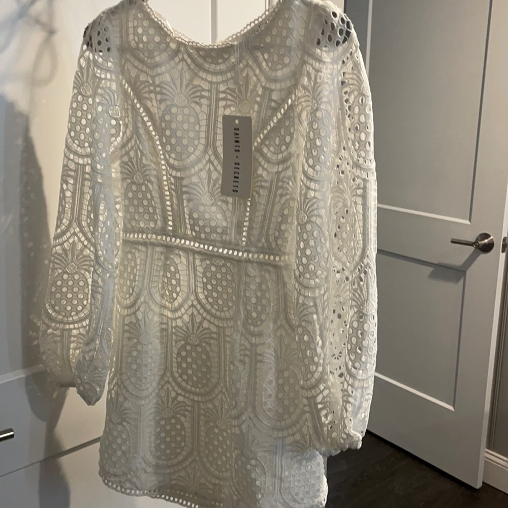 Hello Molly, white mini dress, long sleeves size medium.